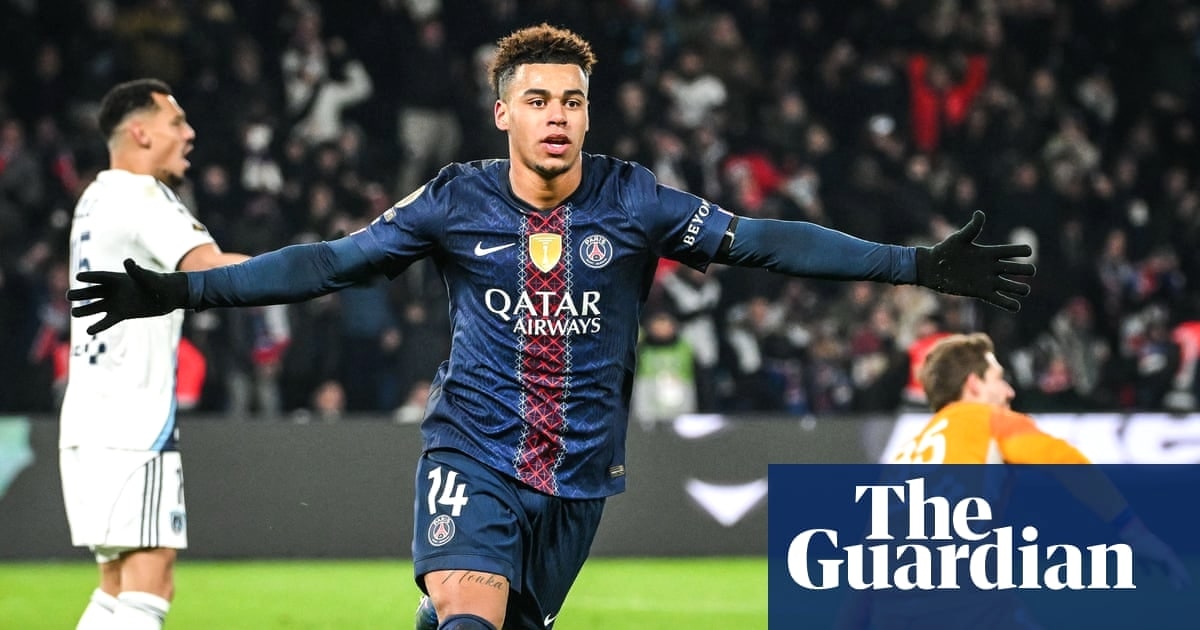 巴黎圣日耳曼与巴黎FC:44米距离的两种世界
