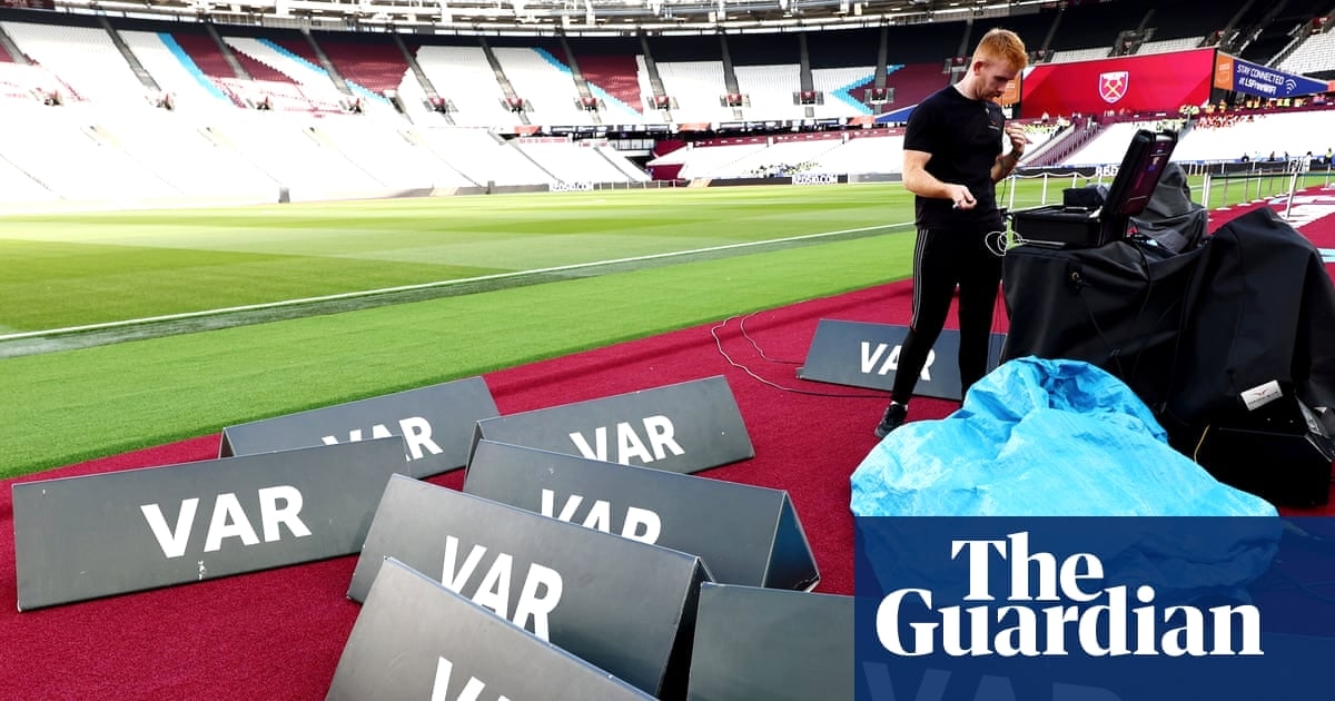 IFAB 扩大 VAR 介入至二黄与角球,门将出球限八秒