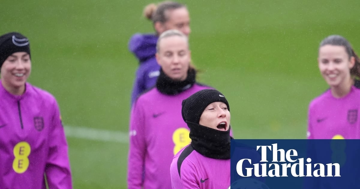 聚焦细节:英格兰女足8-0击沉中国后备战加纳