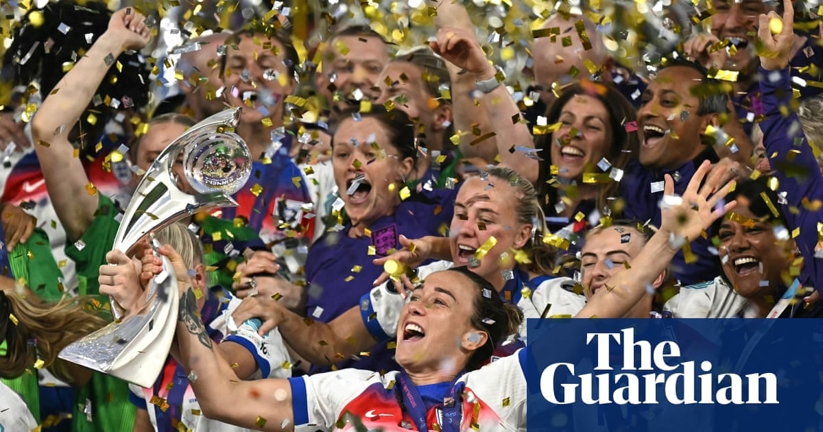 英格兰六将入选FIFPRO女子世界 XI,布朗斯创纪录第八次入选